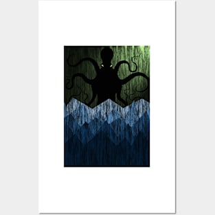 Cthulhu's sea of madness - Green Posters and Art